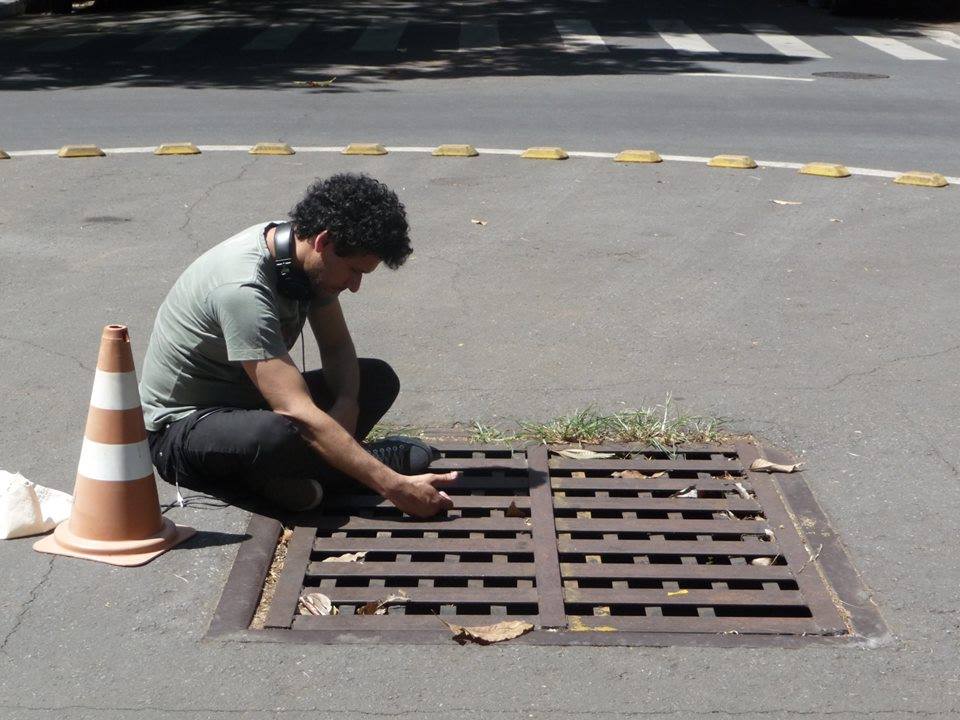 Marco Scarassatti gravando rios enclausurados de BH