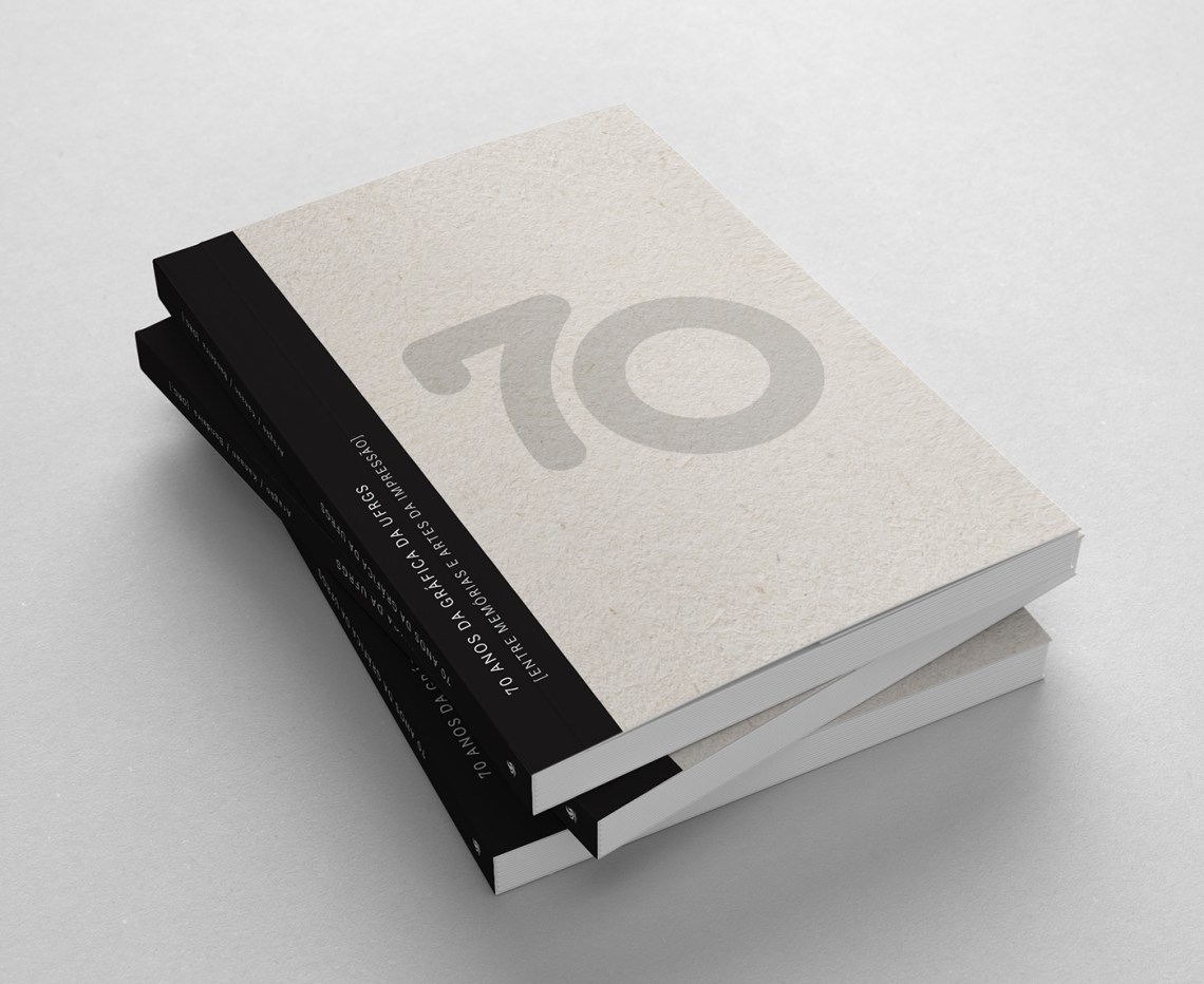 Book / Brochure - B6 - Mockup